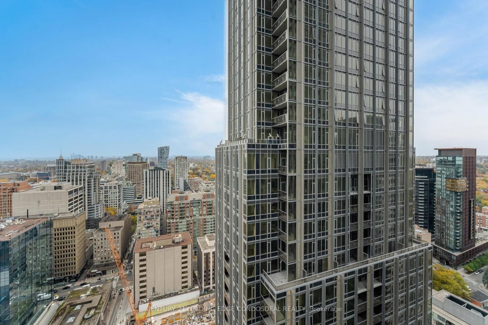 8 Cumberland Street, Unit 3202