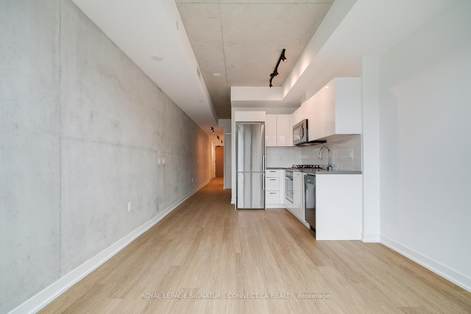 195 McCaul Street, Unit 222