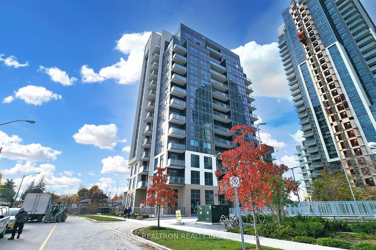 10 Meadowglen Place, Unit 703