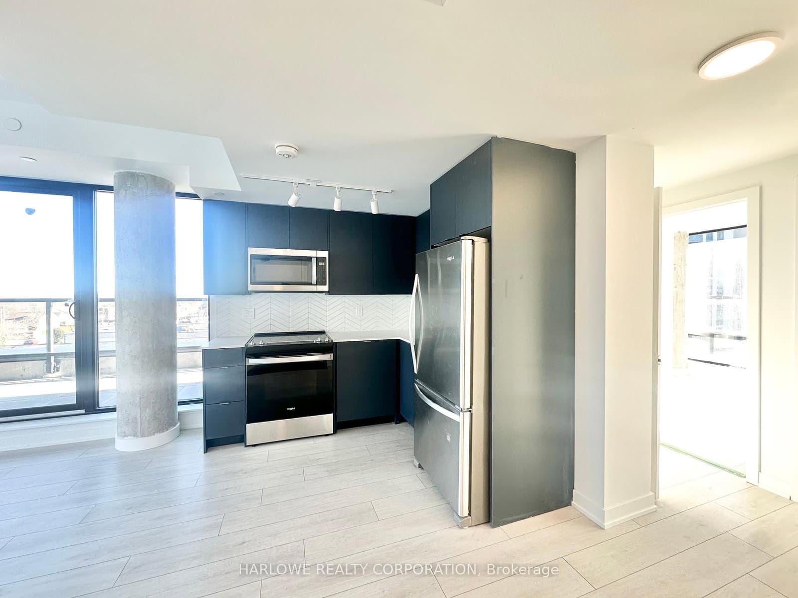 1610 Charles Street, Unit PH524 E