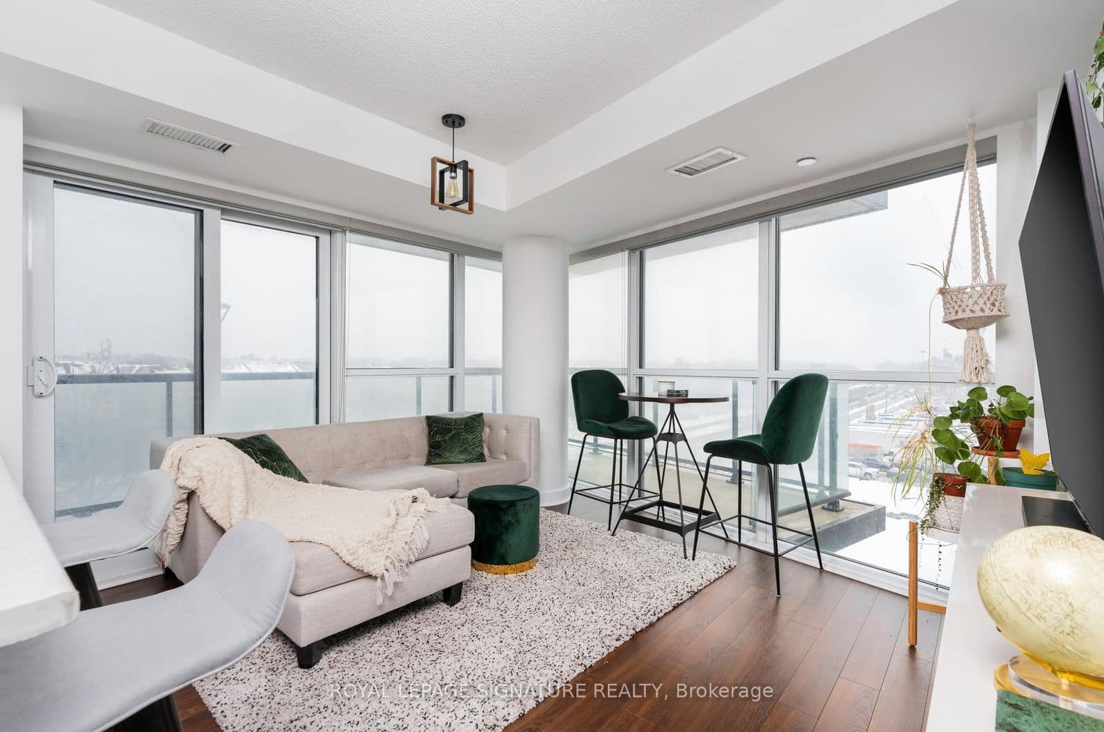 8 Trent Avenue, Unit 523