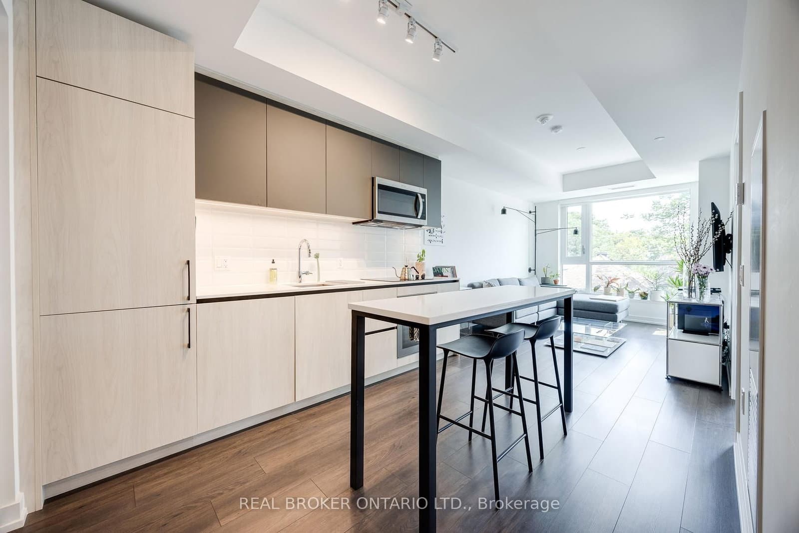 150 Logan Avenue, Unit 334