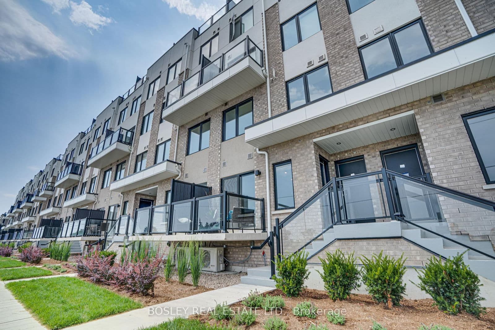 1695 Dersan Street, Unit 206