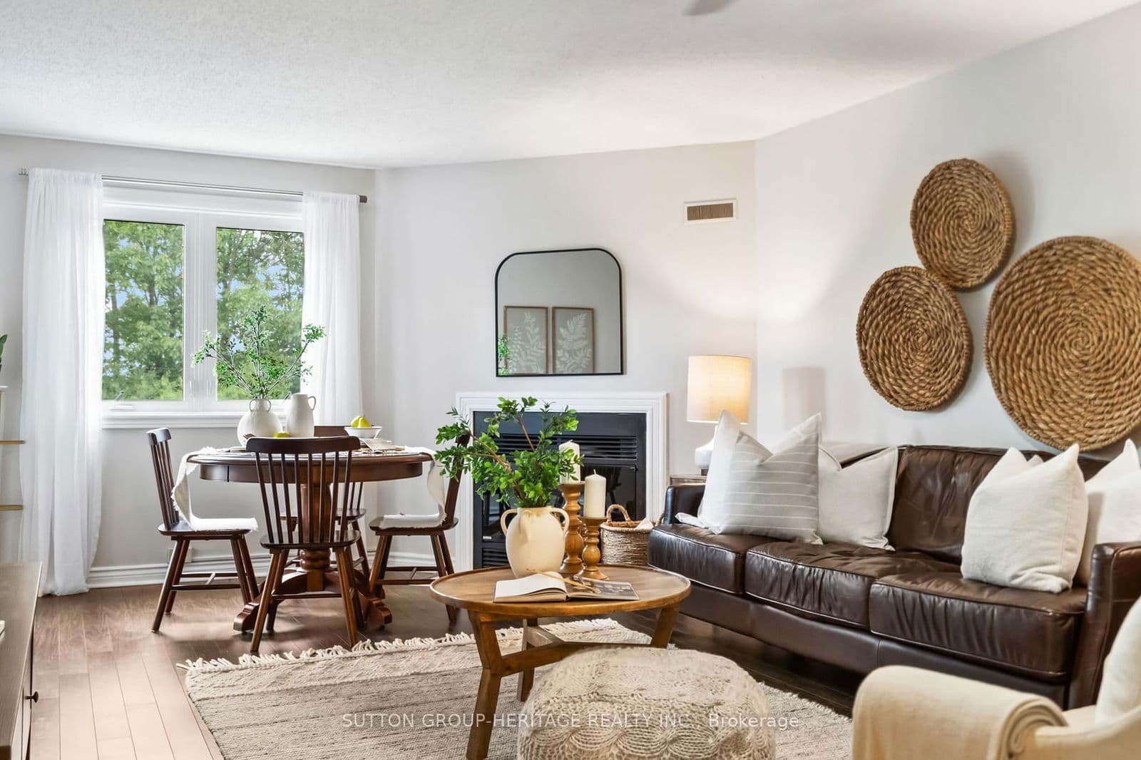 193 Lake Driveway W, Unit 320