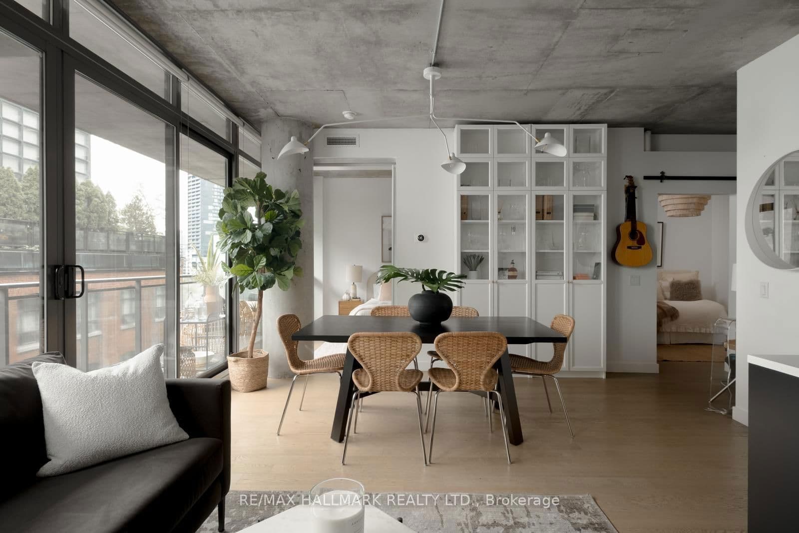 90 Broadview Avenue, Unit 607