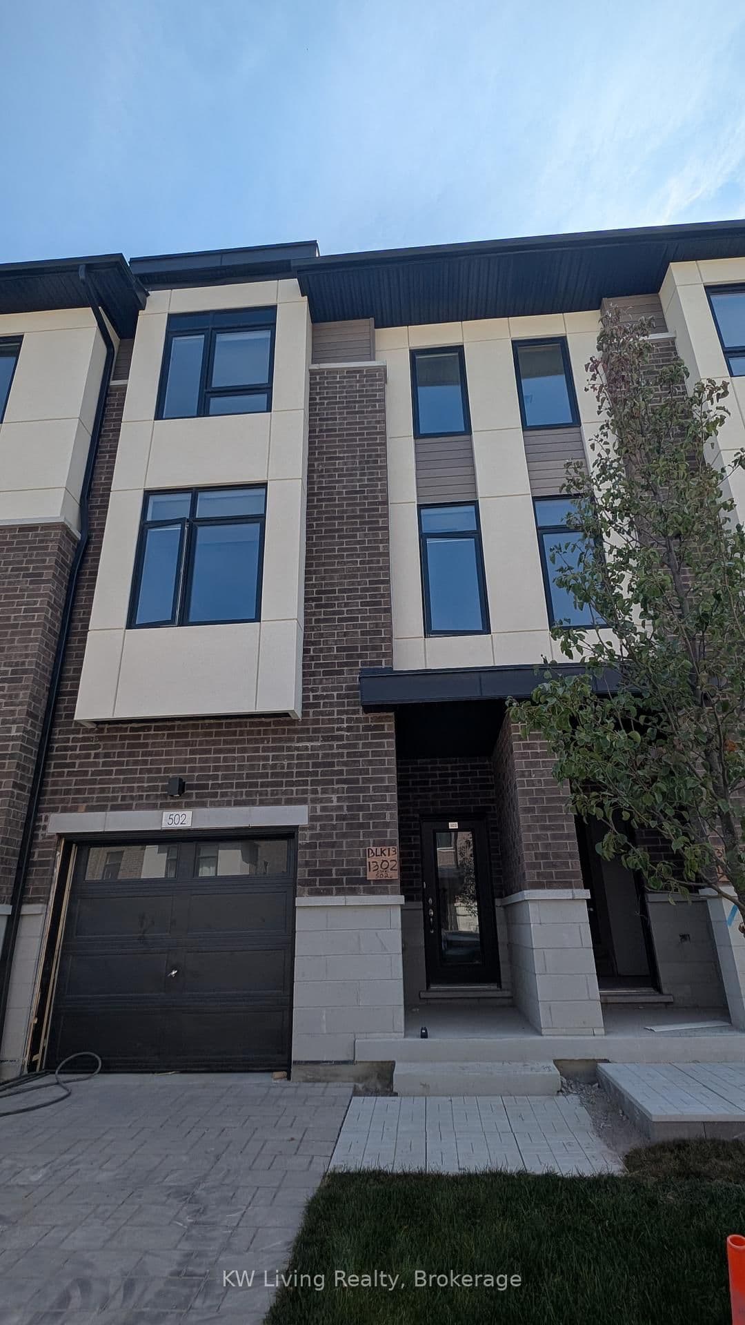 1695 Dersan Street, Unit 502