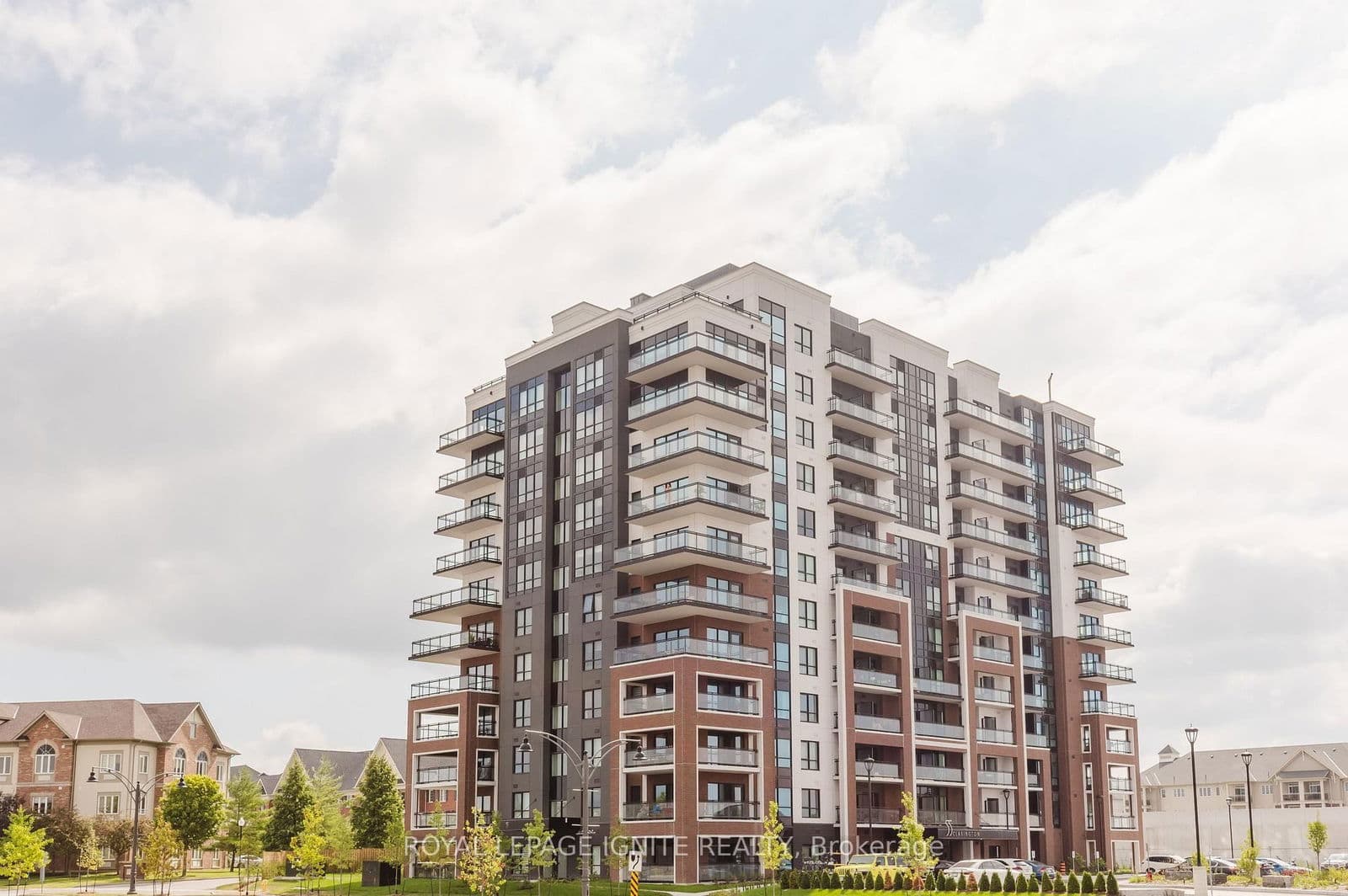 55 Clarington Boulevard, Unit 907