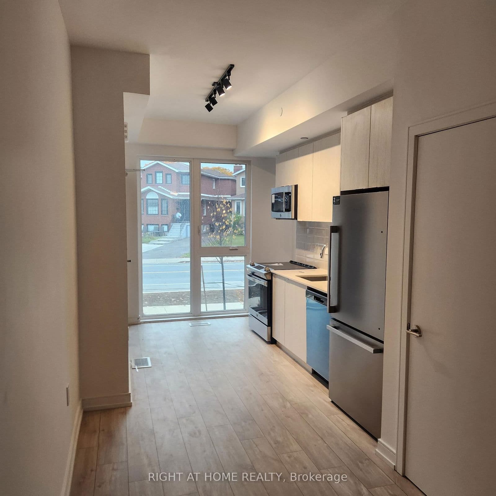 168 Clonmore Drive, Unit 5