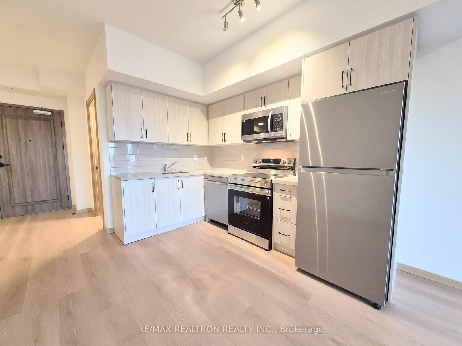 3421 Sheppard Avenue E, Unit 211