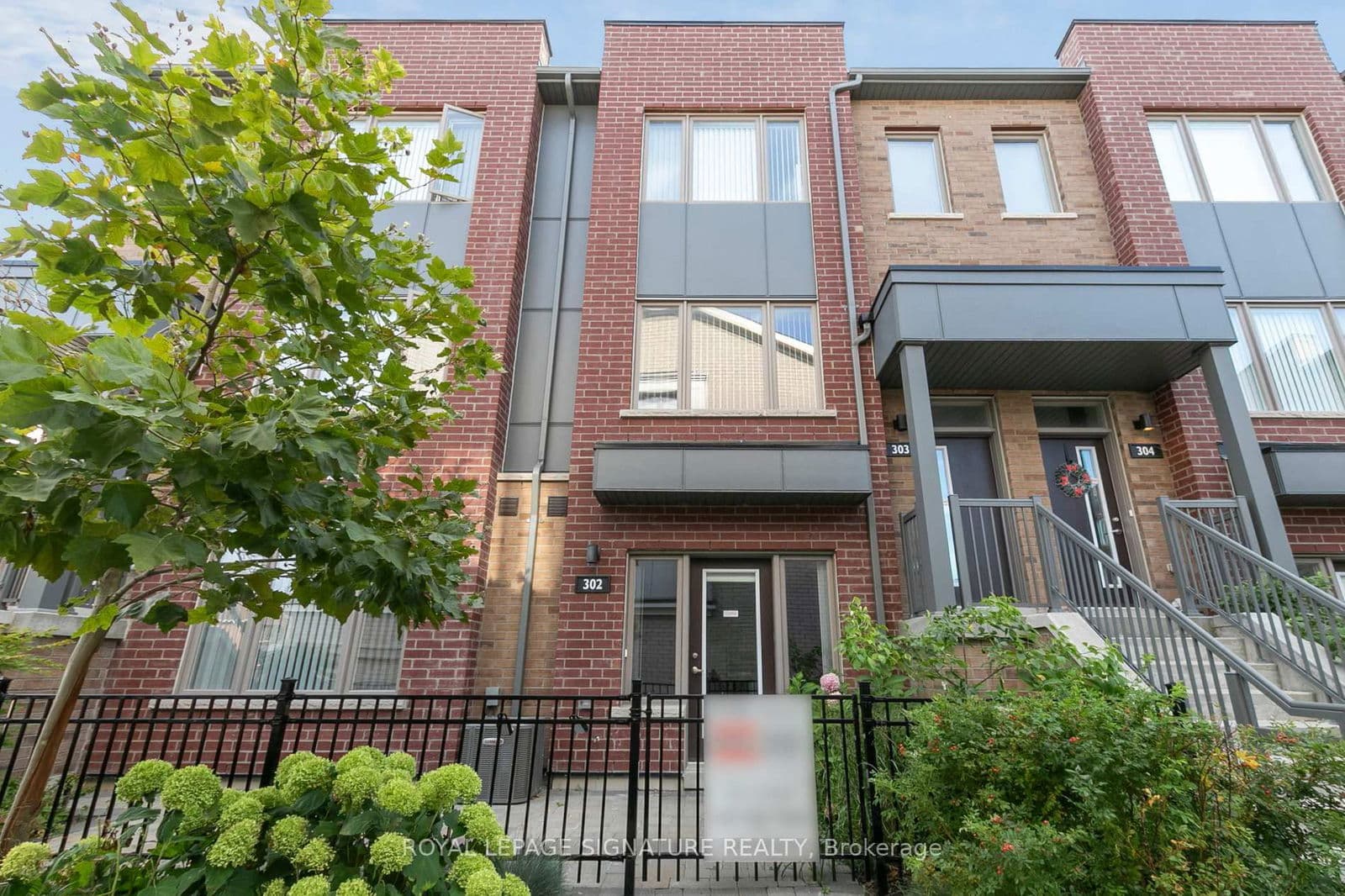 1525 Kingston Road, Unit 302