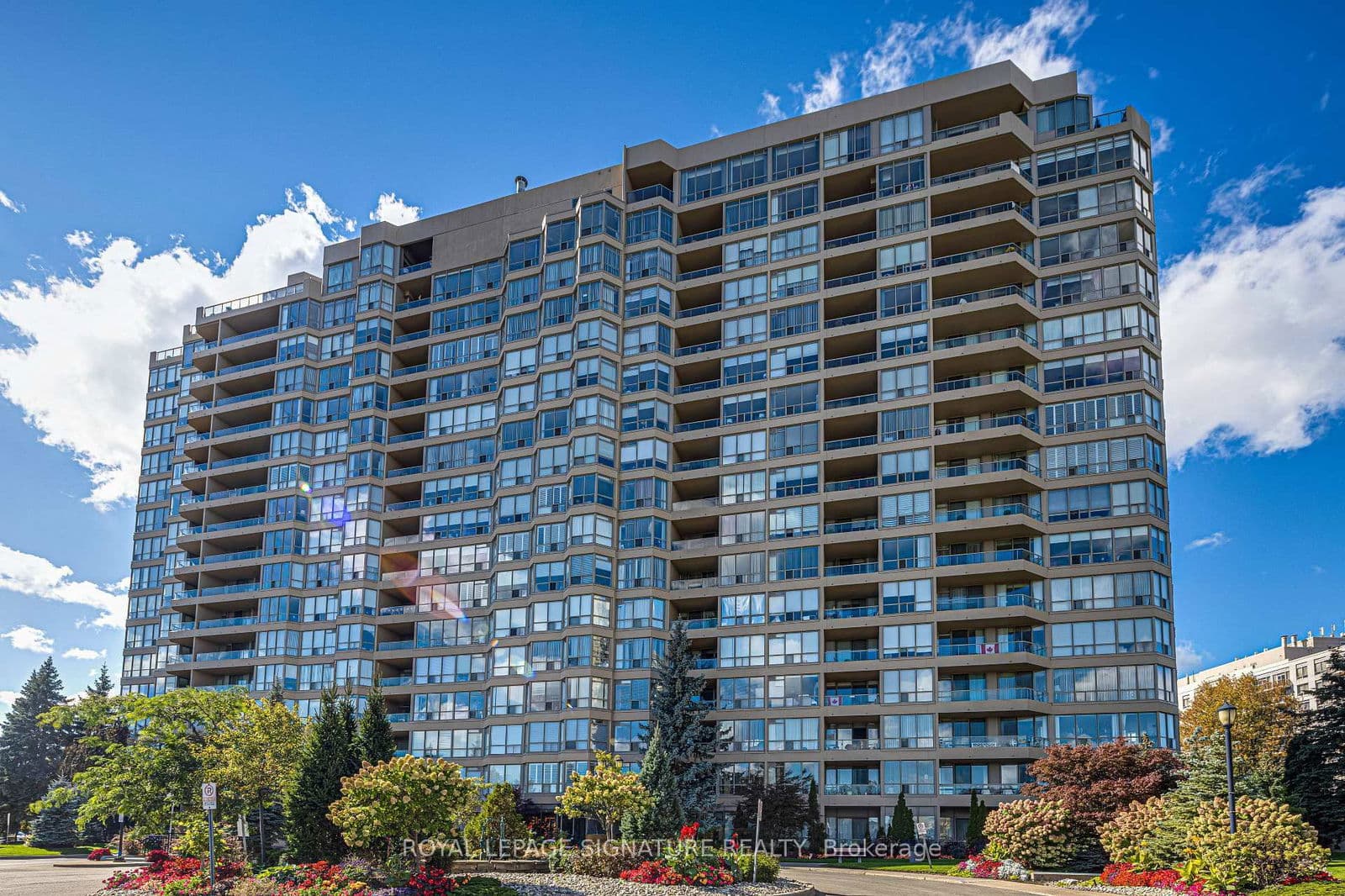 1880 Valley Farm Road, Unit 1419