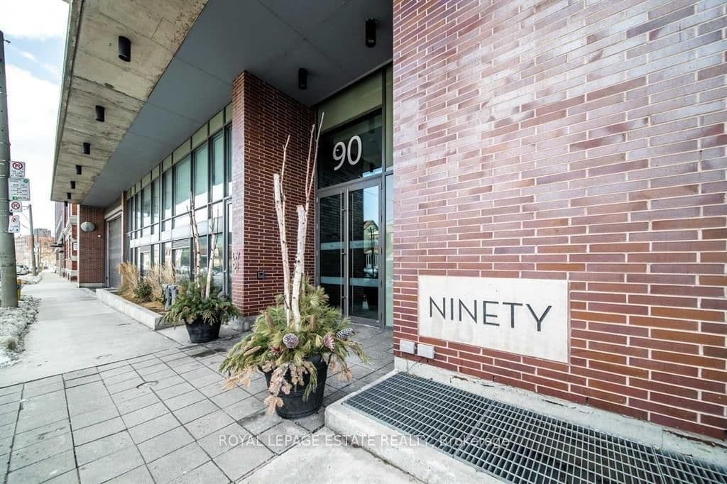 90 Broadview Avenue, Unit 413