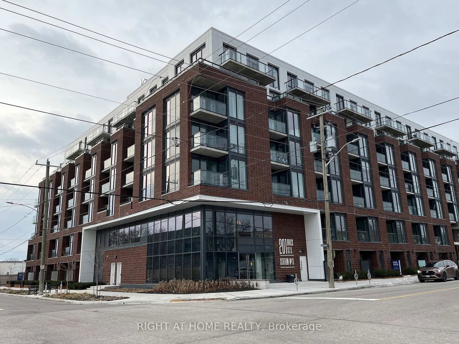 201 Brock Street S, Unit 504