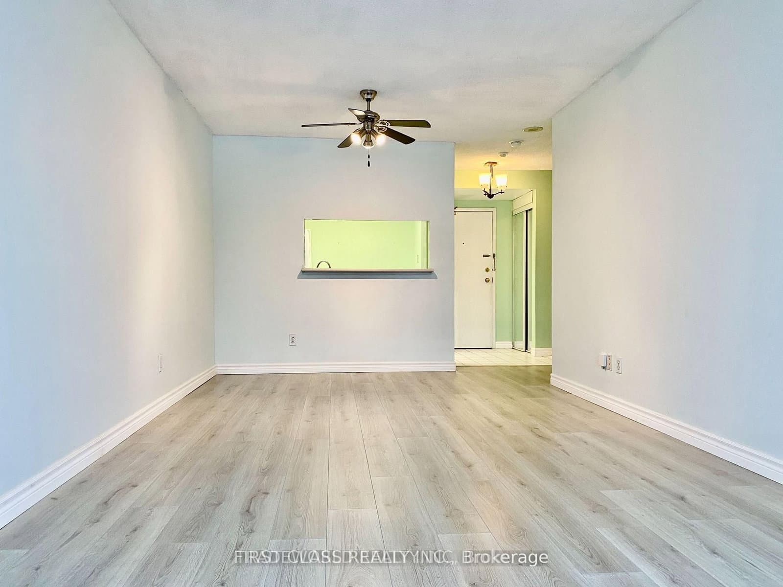 #911 - 1470 Midland Avenue