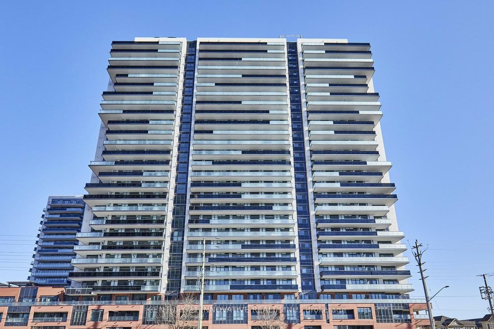 2545 Simcoe Street N, Unit 1811