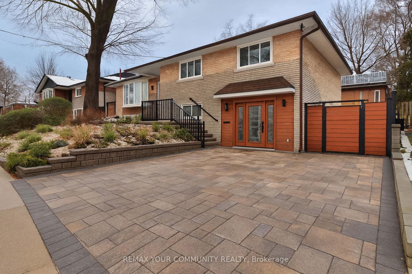 20 Burnview Crescent, Unit Main Floor