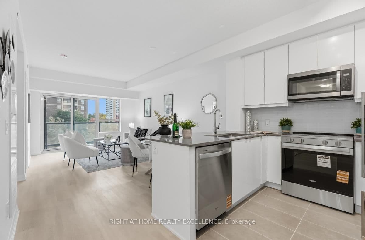 #411 - 3260 SHEPPARD Avenue E