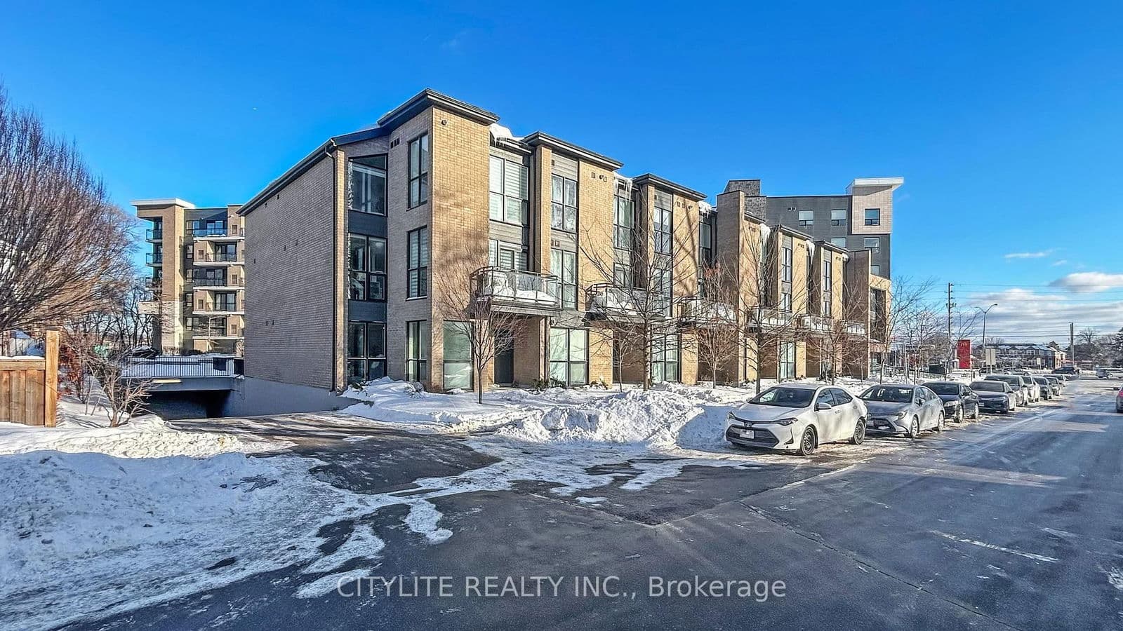 #313 - 1 Falaise Road