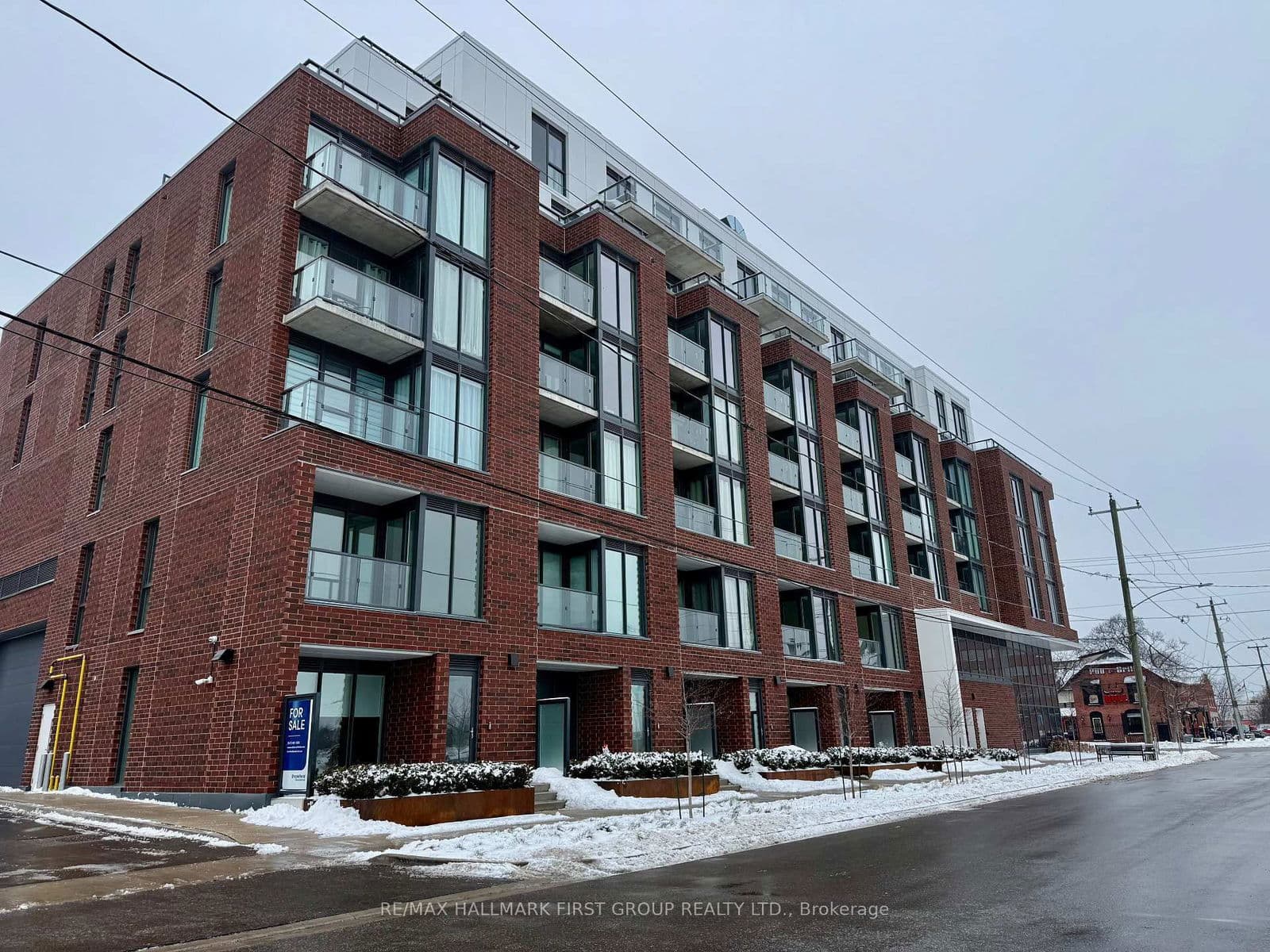 201 Brock Street S, Unit 419