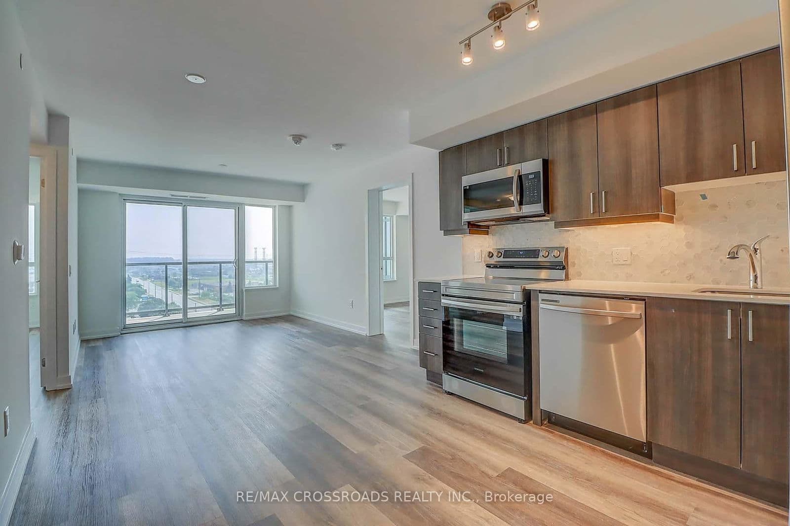 #1111 - 1480 Bayly Street