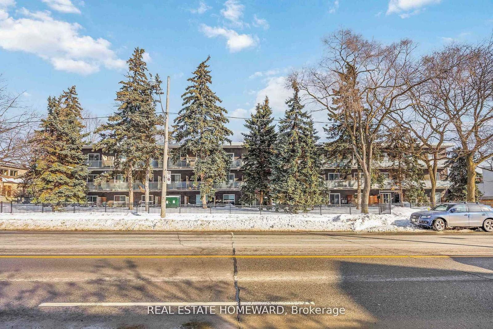 #207 - 123 Woodbine Avenue