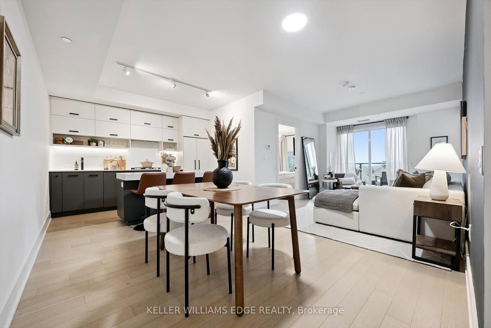 #501 - 1888 Queen Street E