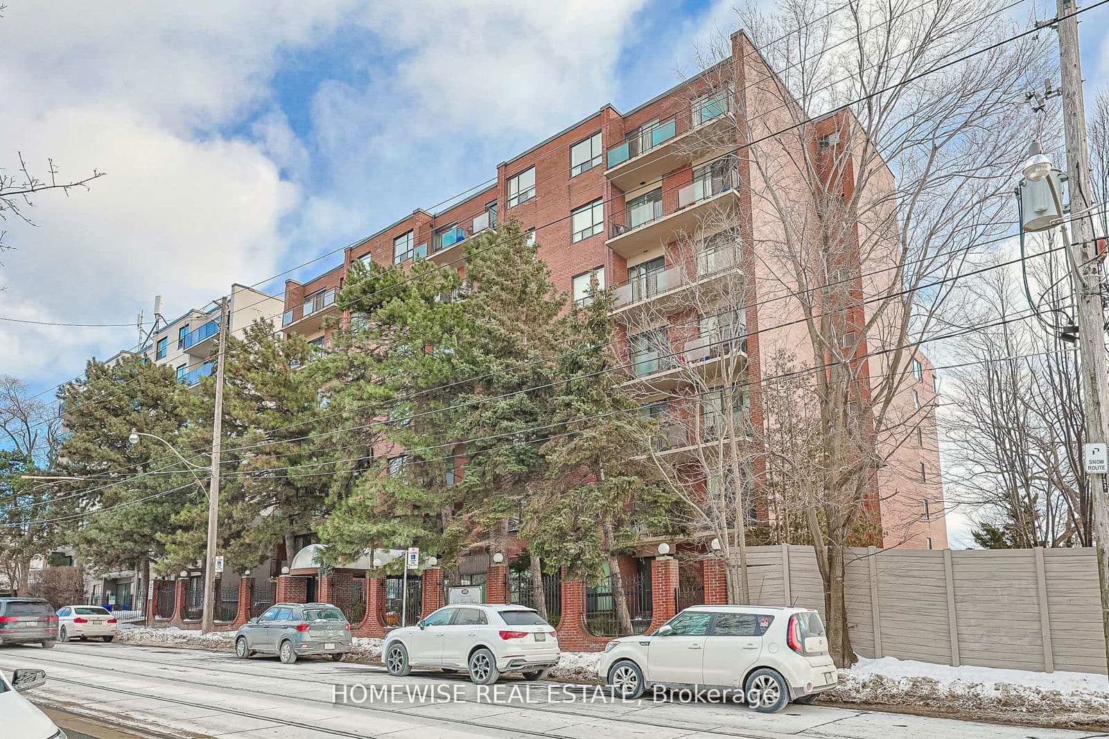 485 Kingston Road, Unit 604