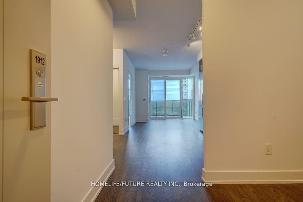 2545 Simcoe Street N, Unit 2112