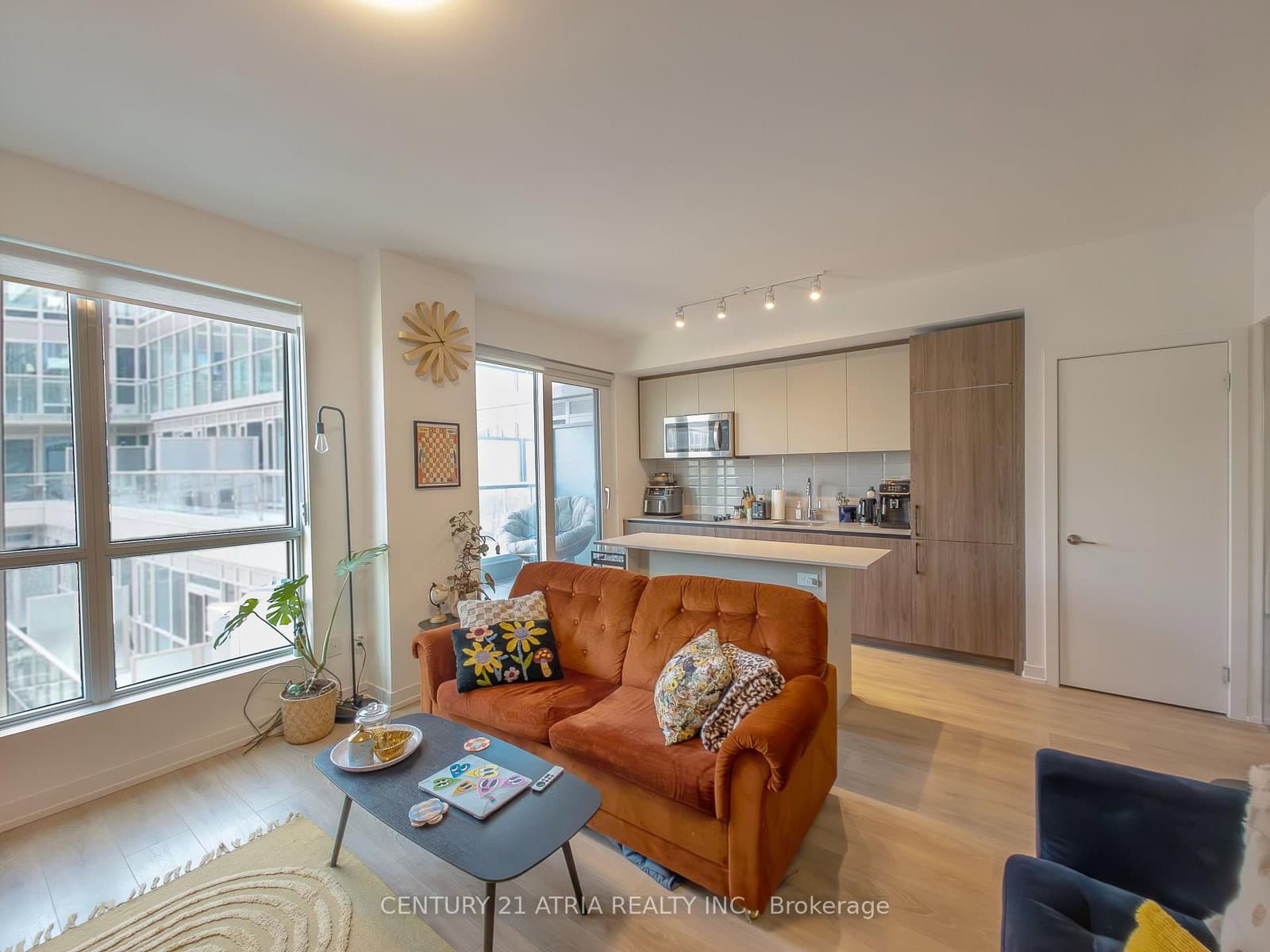 150 Logan Avenue, Unit 614