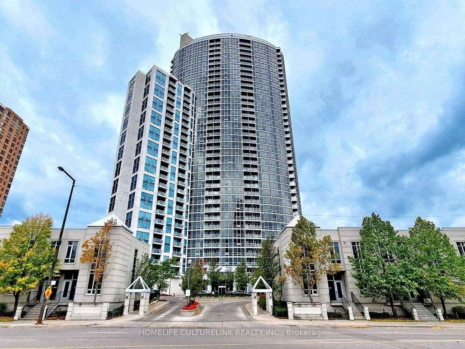 #2311 - 83 Borough Drive