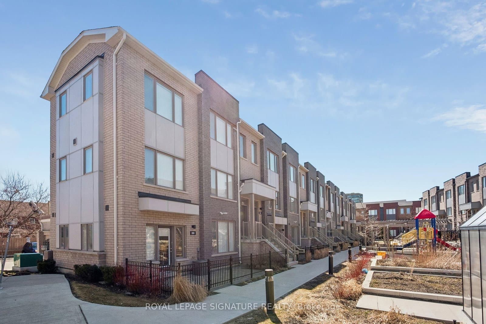 1525 Kingston Road, Unit 203