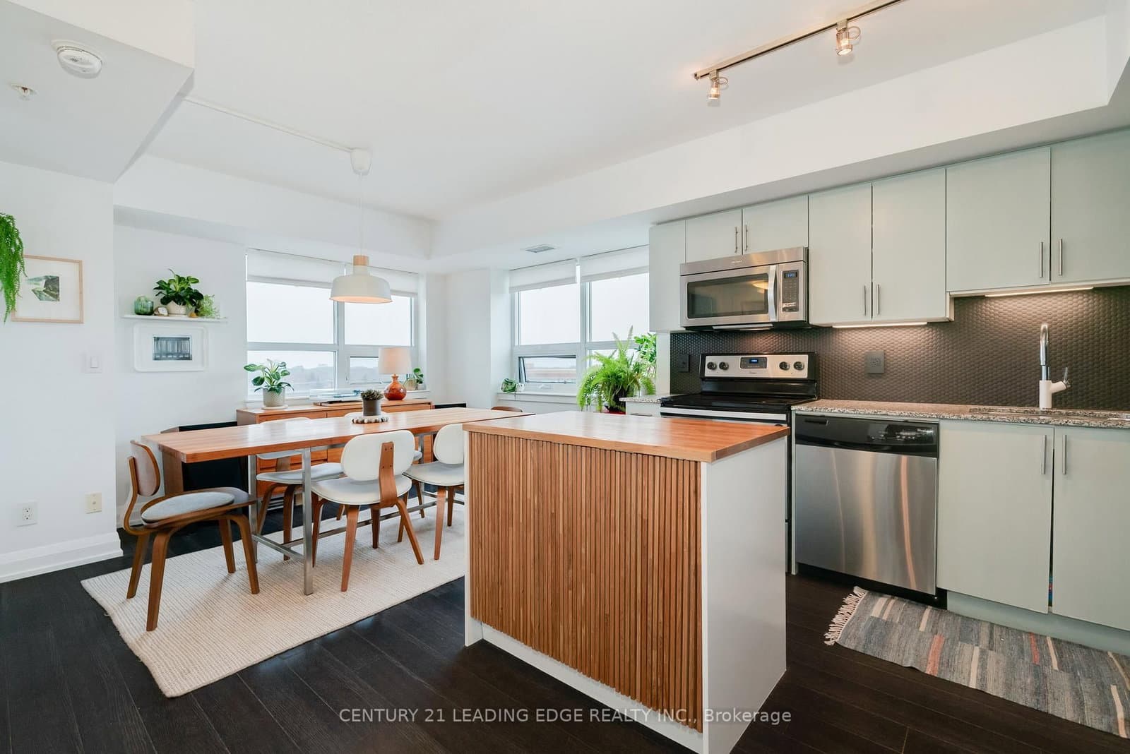 #611 - 3520 Danforth Avenue