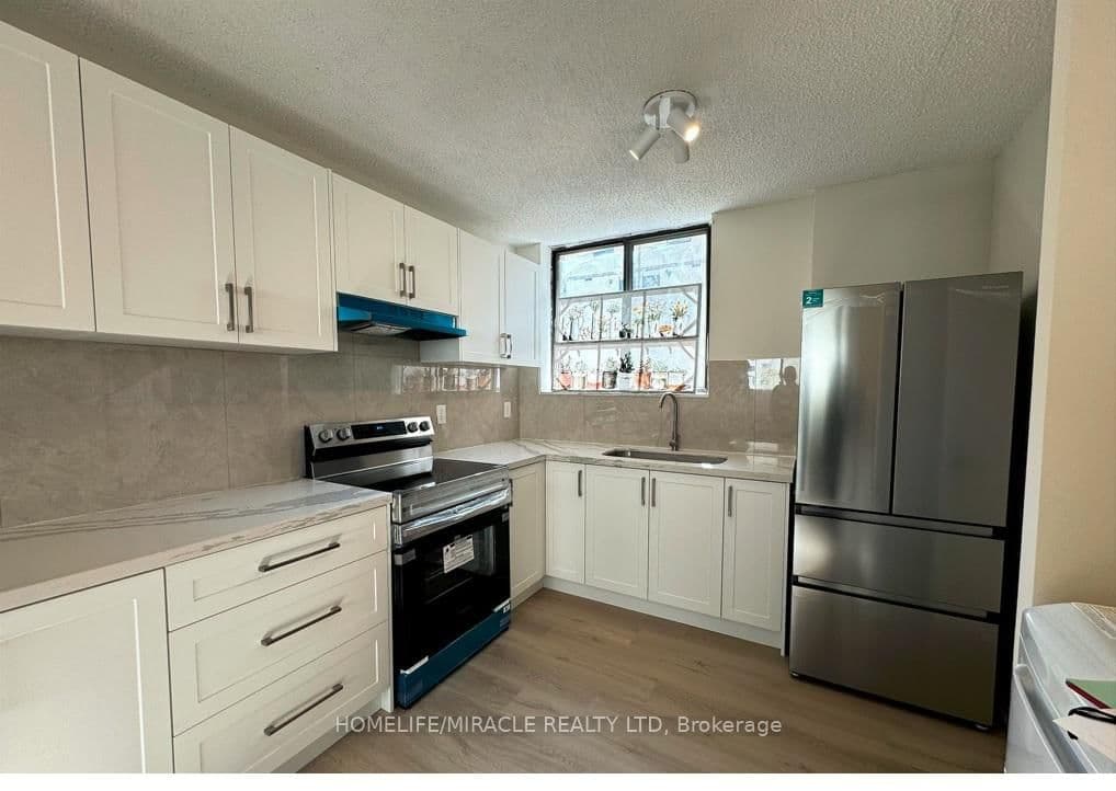 #303 - 665 Kennedy Road