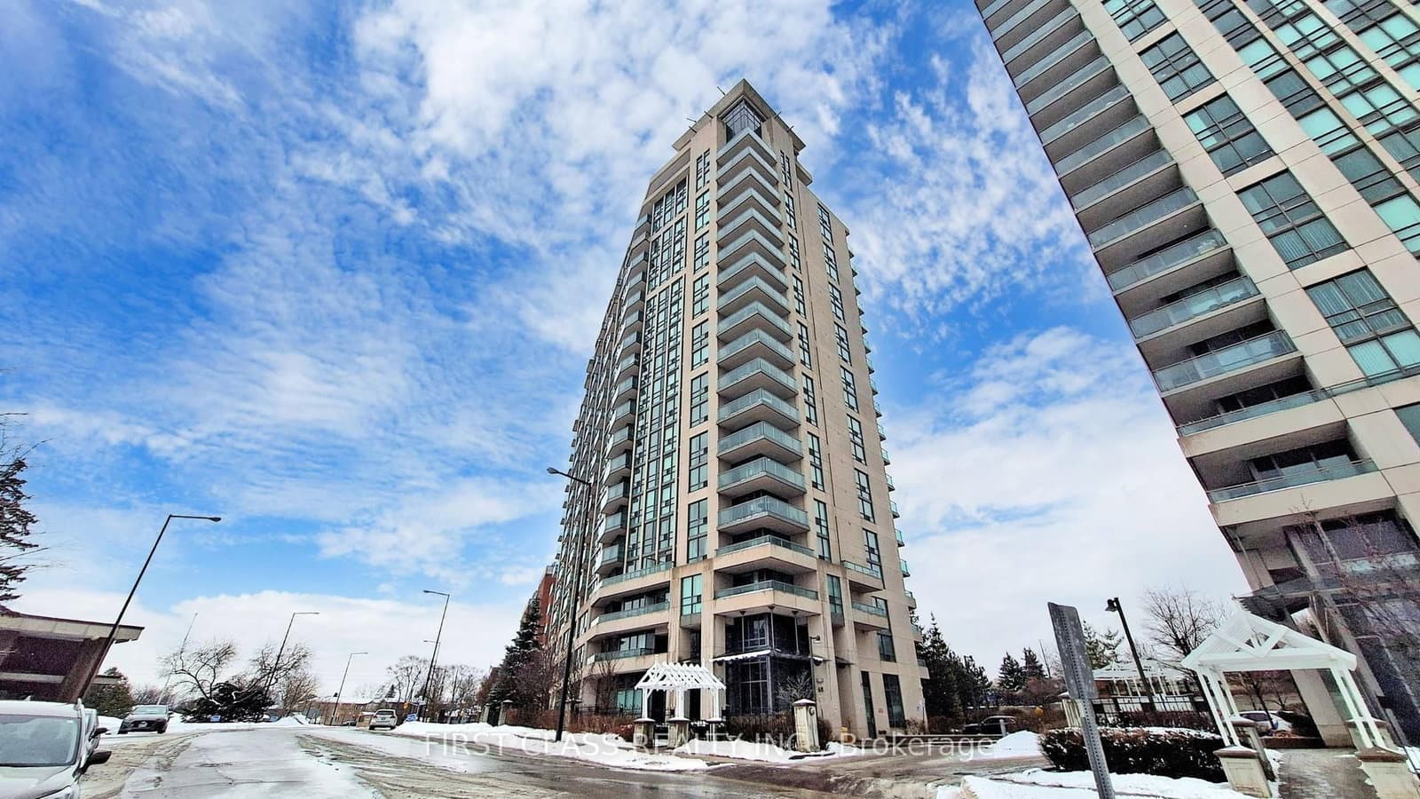 #1112 - 68 Grangeway Avenue