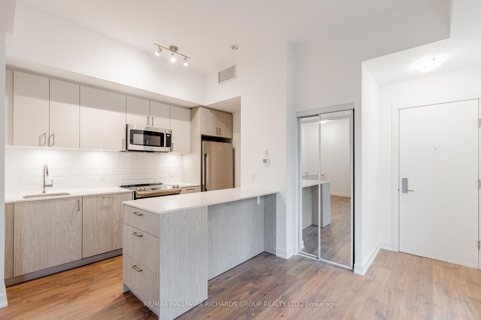 35 Birchcliff Avenue, Unit 18