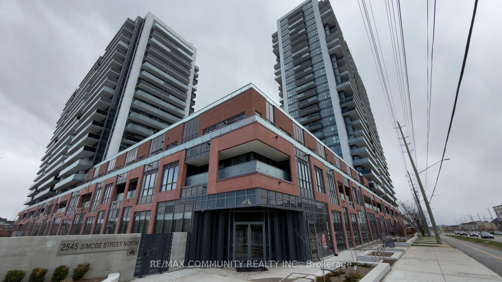 #319 - 2545 Simcoe Street N