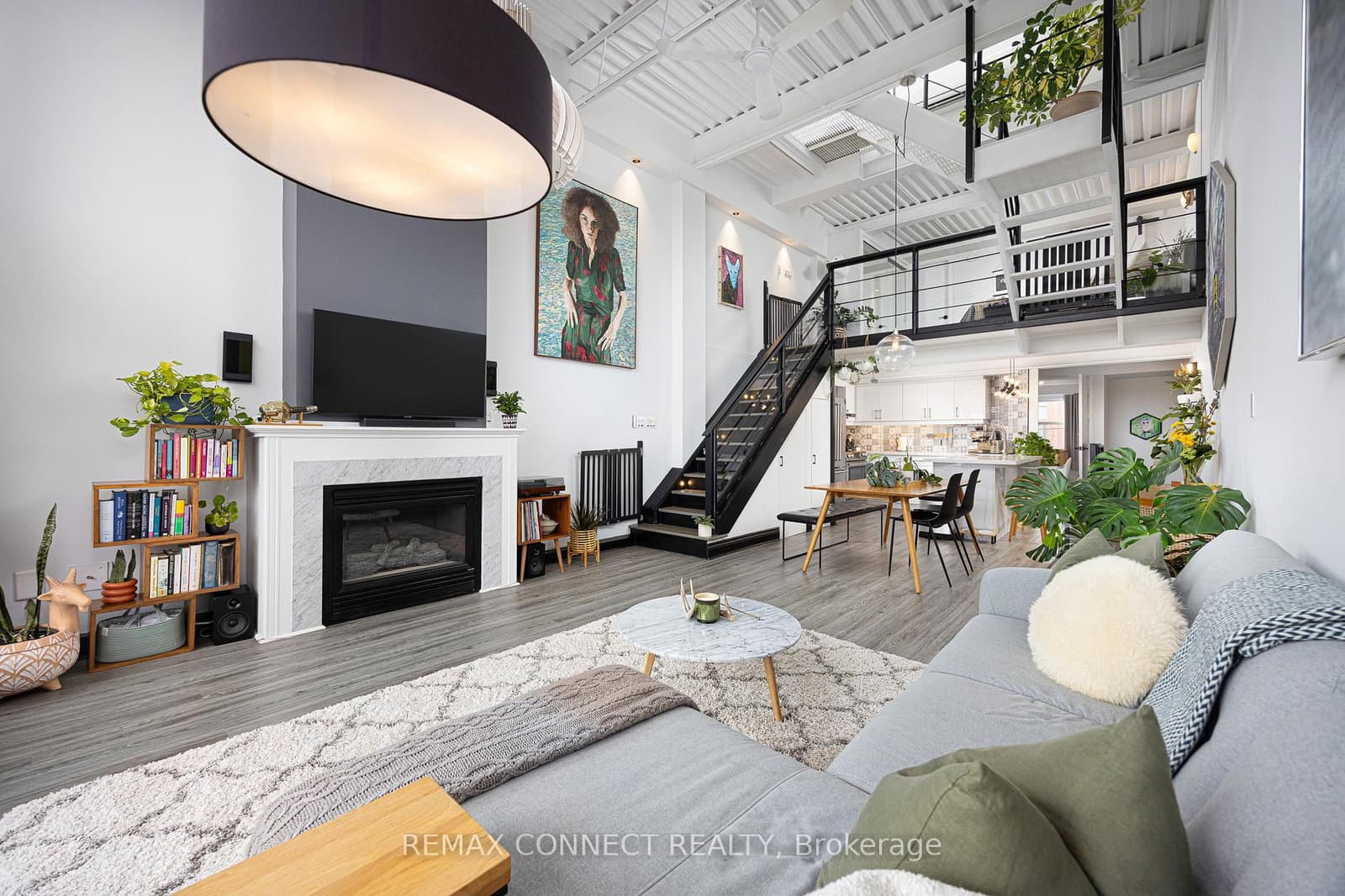 #4 - 517 Kingston Road