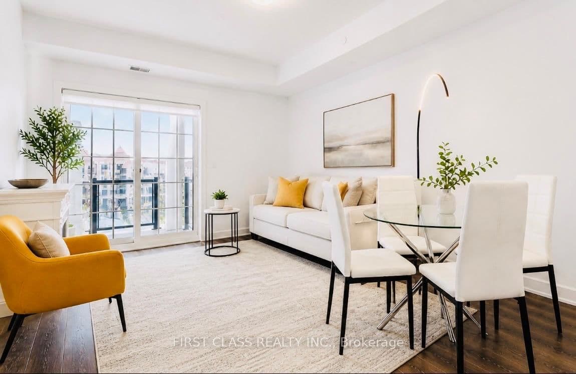 #330 - 50 Lakebreeze Drive