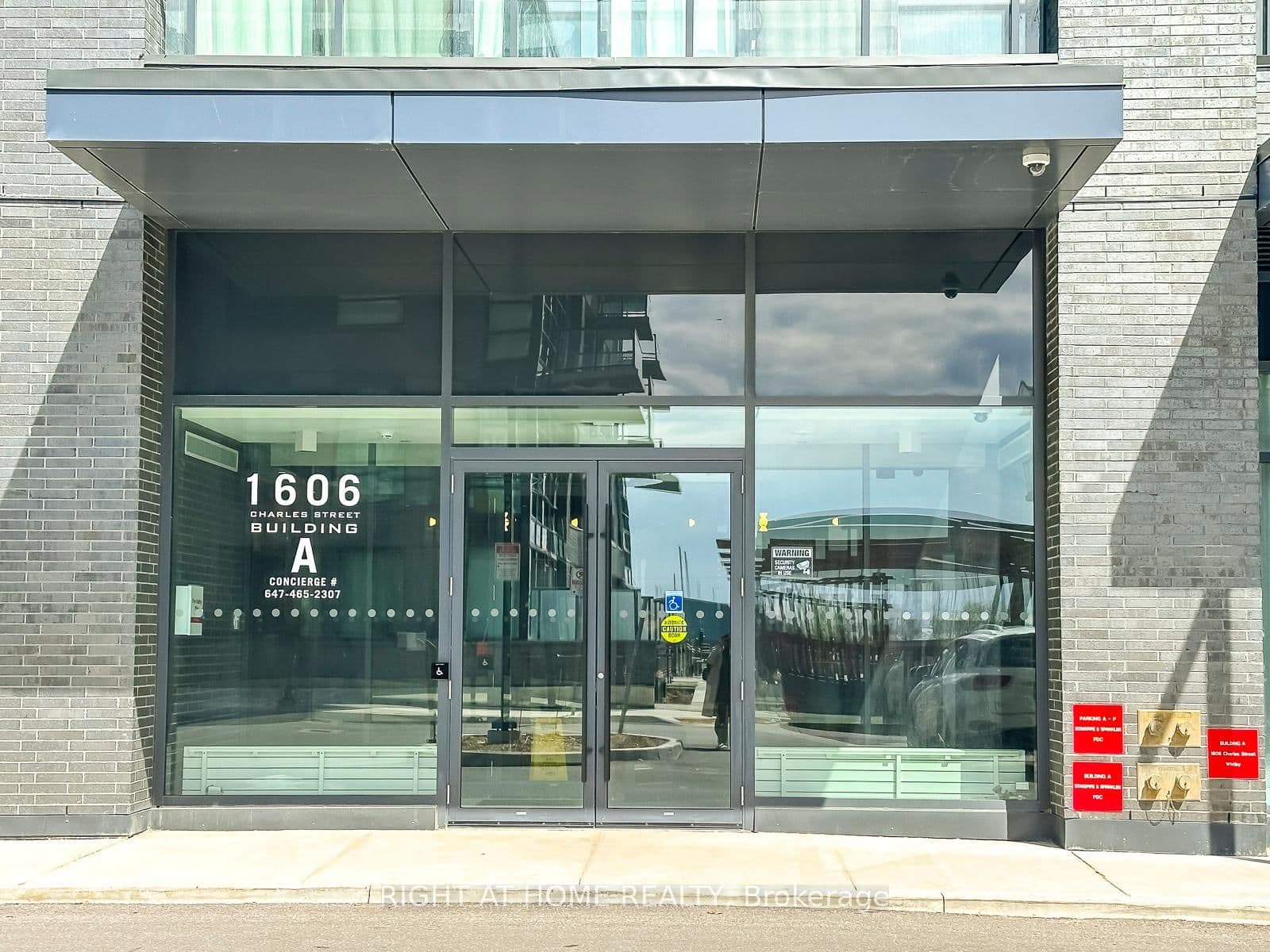 #1308 - 1606 Charles Street