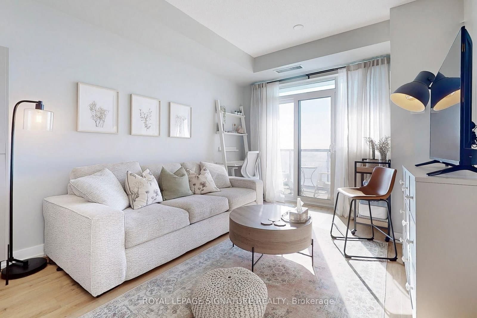 8 Trent Avenue, Unit 821