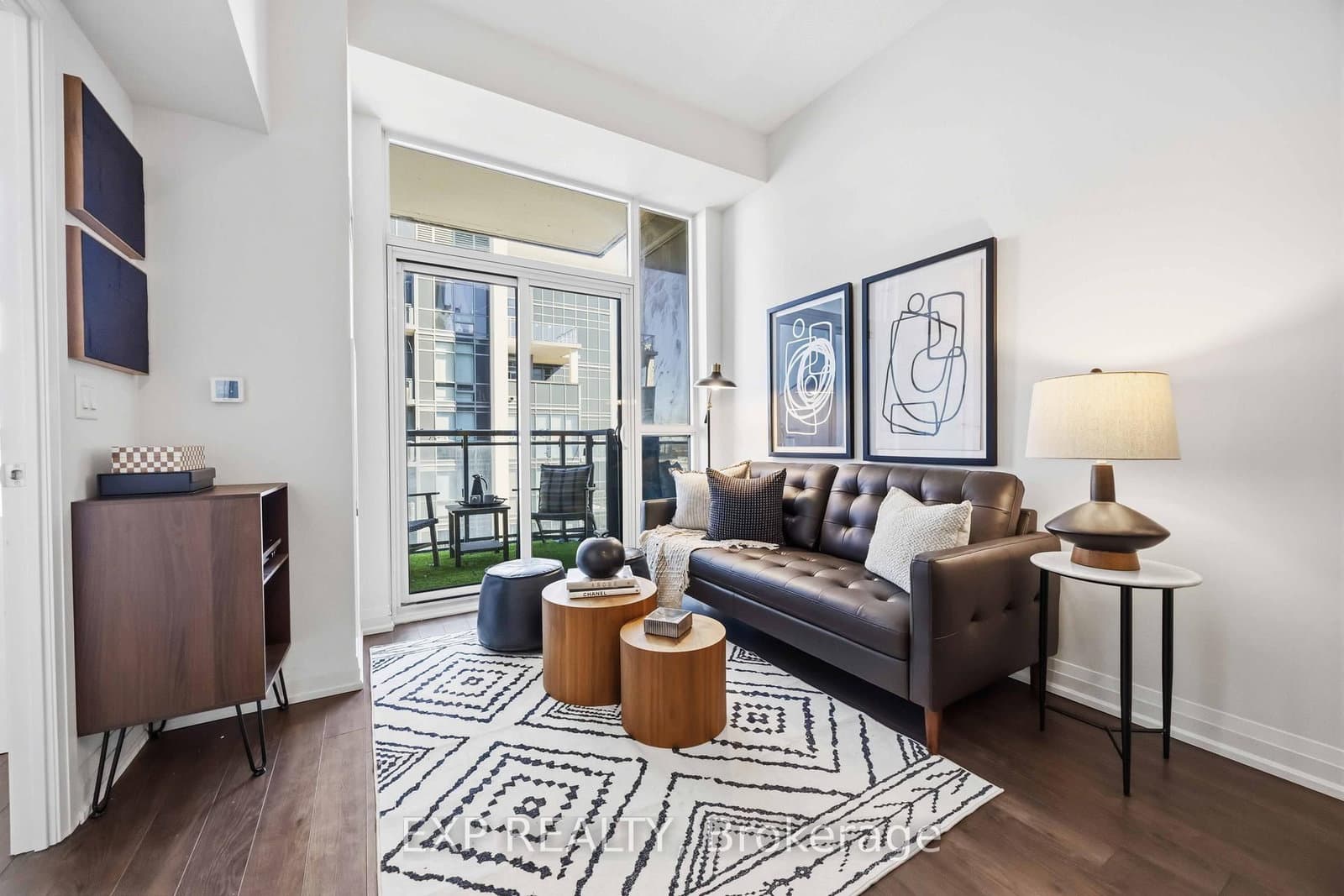 #2710 - 20 Meadowglen Place