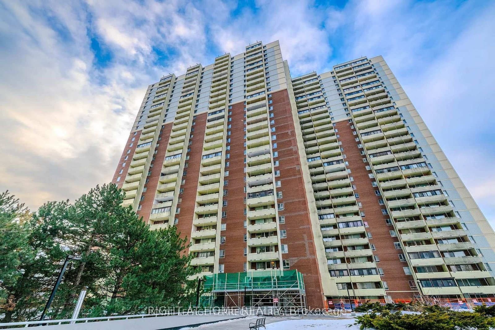 #2203 - 1 Massey Square