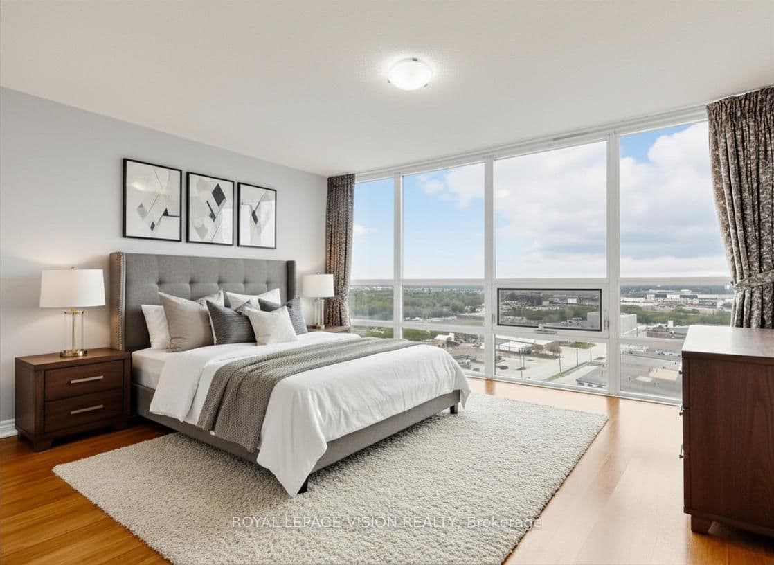 #1415 - 83 Borough Drive