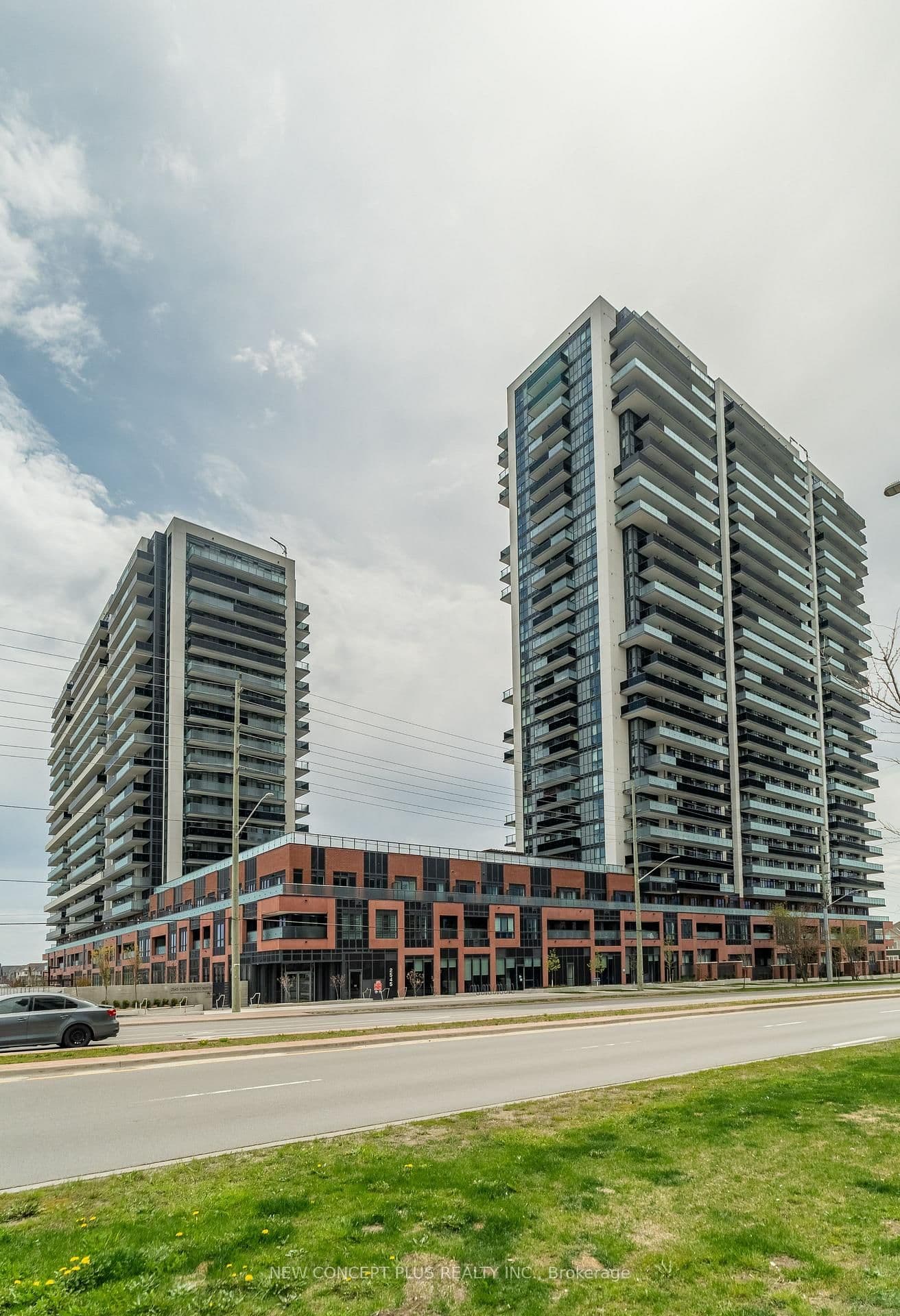 #835 - 2545 Simcoe Street N