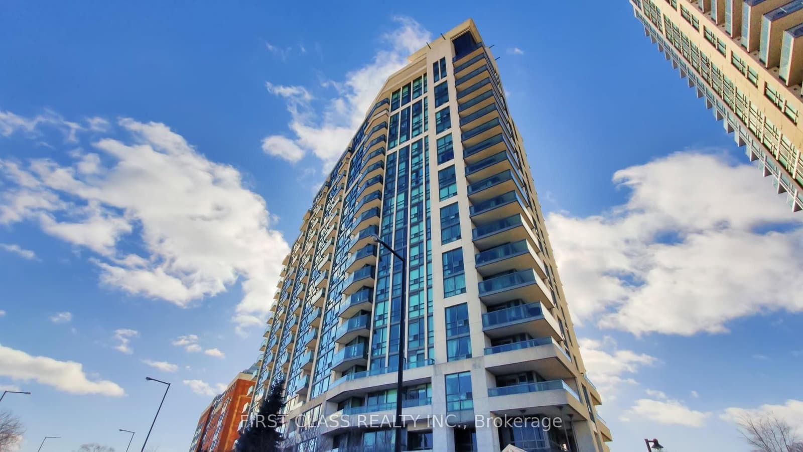 #1112 - 68 Grangeway Avenue