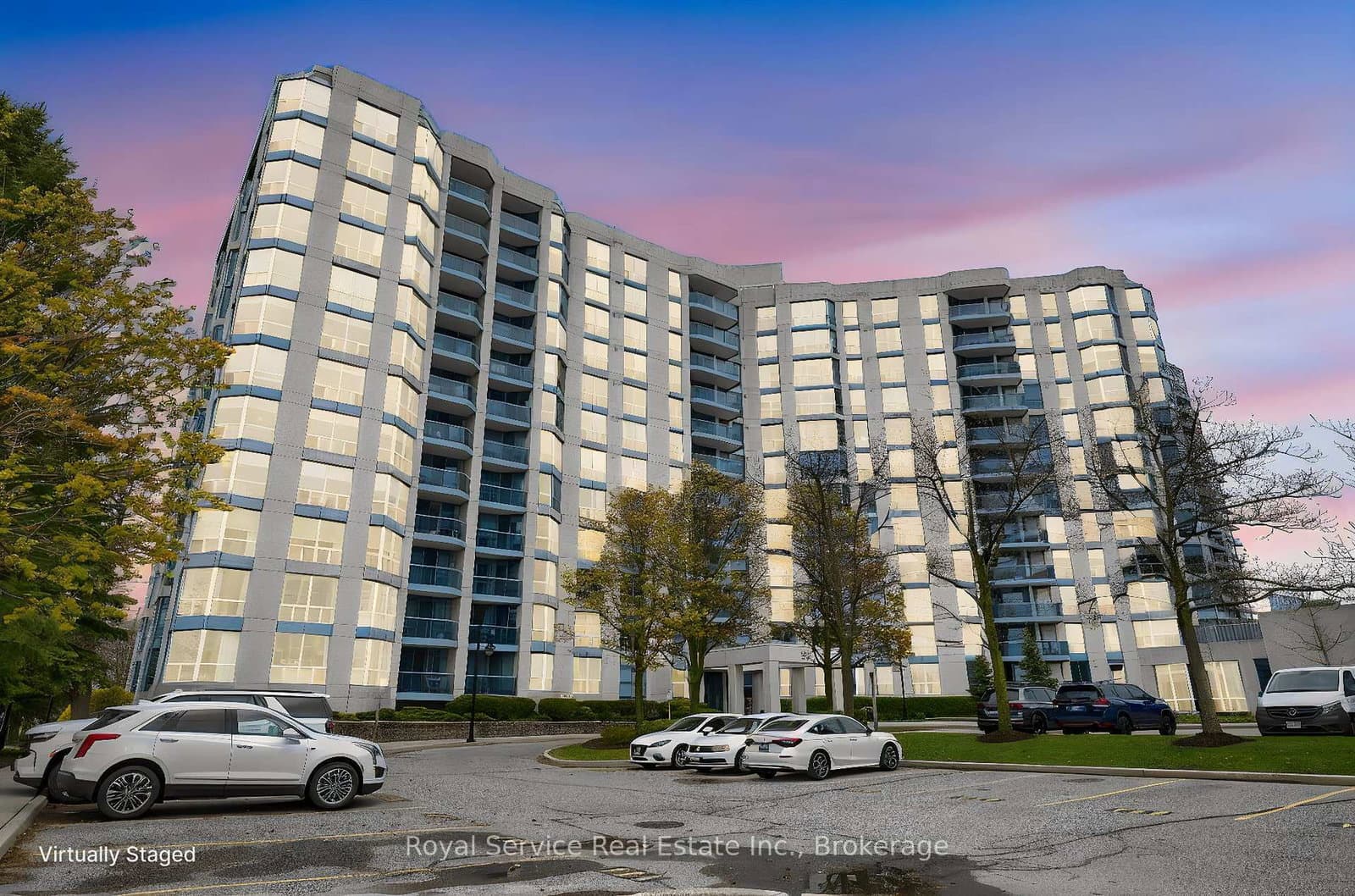 #910 - 360 Watson Street W