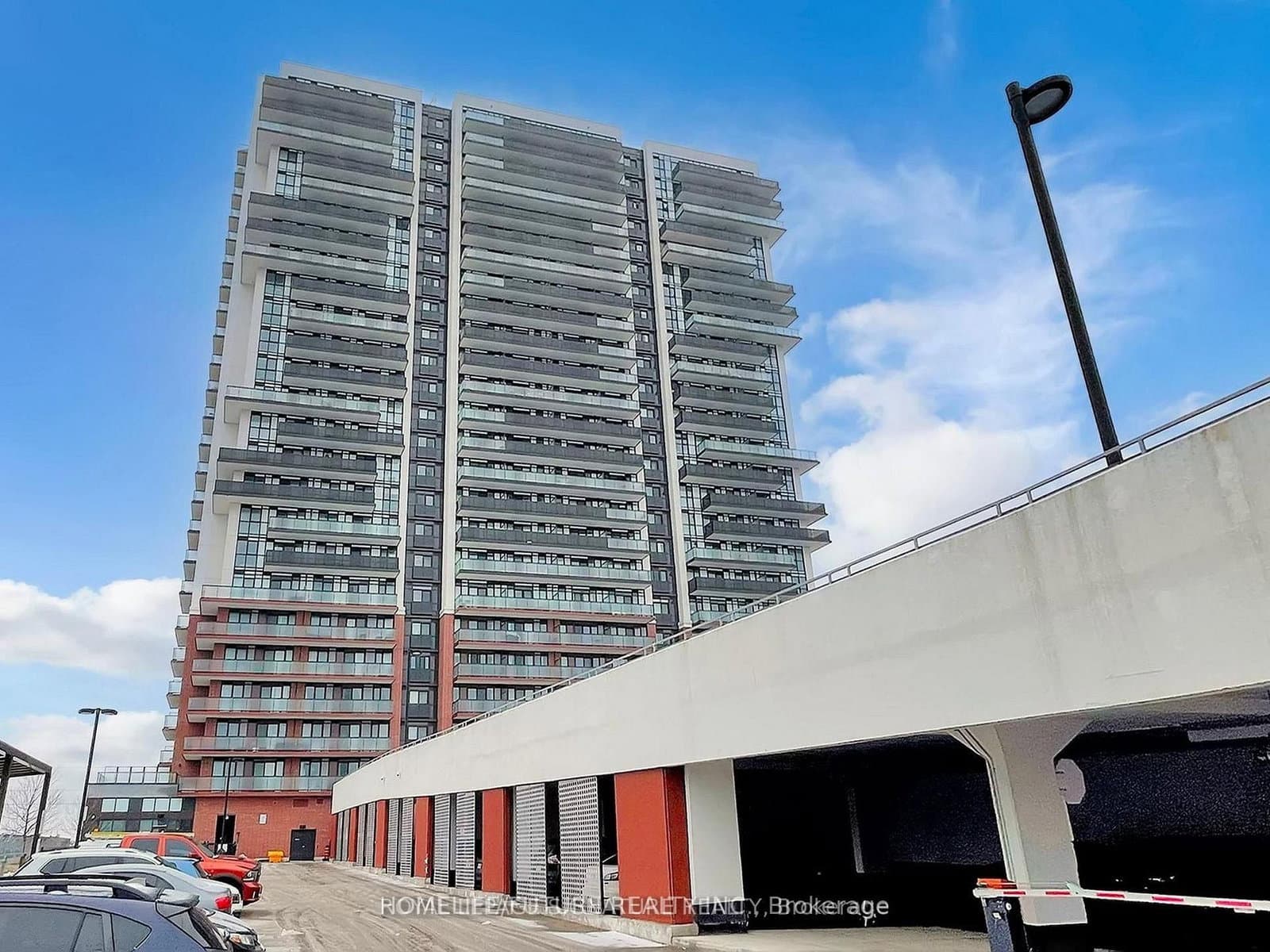 #407 - 2550 Simcoe Street N