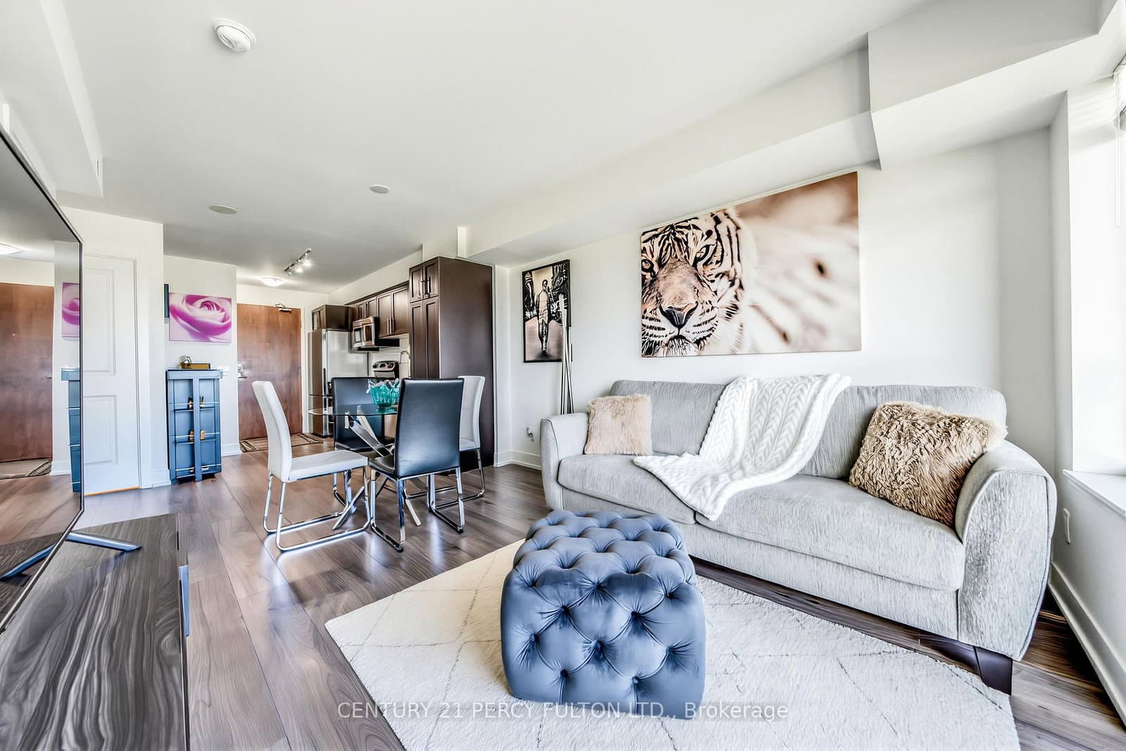 #1303 - 1215 Bayly Street