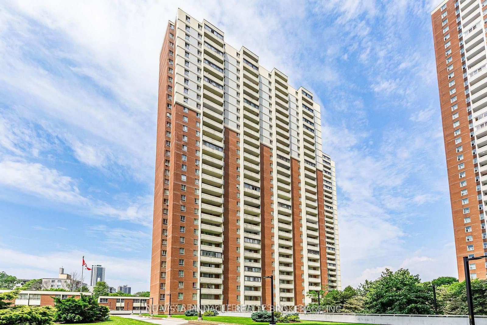 #612 - 1 Massey Square