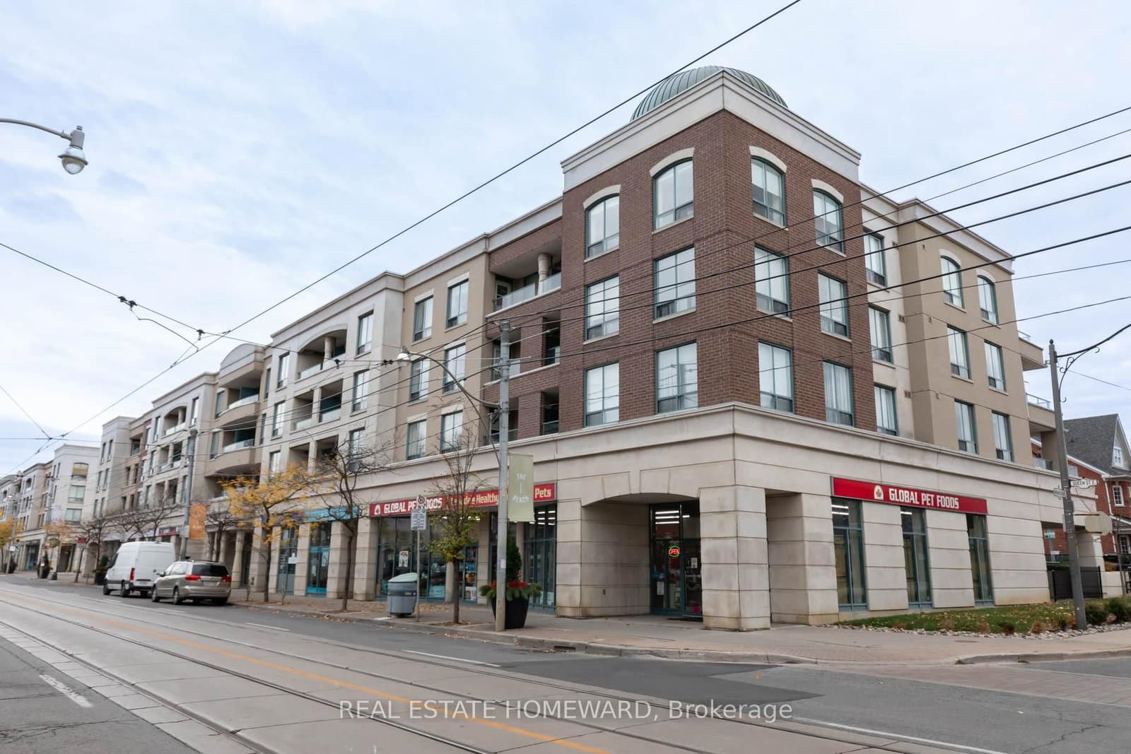 #413 - 1765 Queen Street E